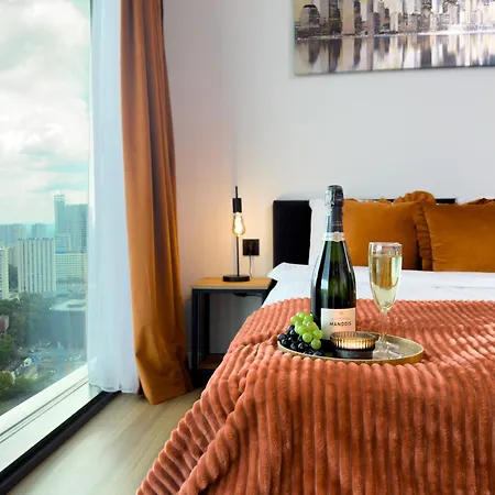 Urban Global Skyline - 23rd Floor No 8 - Air Condition - Free Garage アパート カトヴィツェ