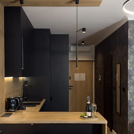 Urban Global Skyline 23rd Floor No 8, Free Garage, Self Check-in, No Deposit Katowice