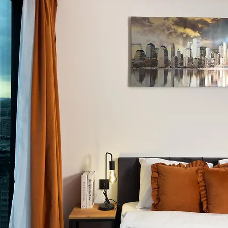 Urban Global Skyline 23rd Floor No 8, Free Garage, Self Check-in, No Deposit Apartament *