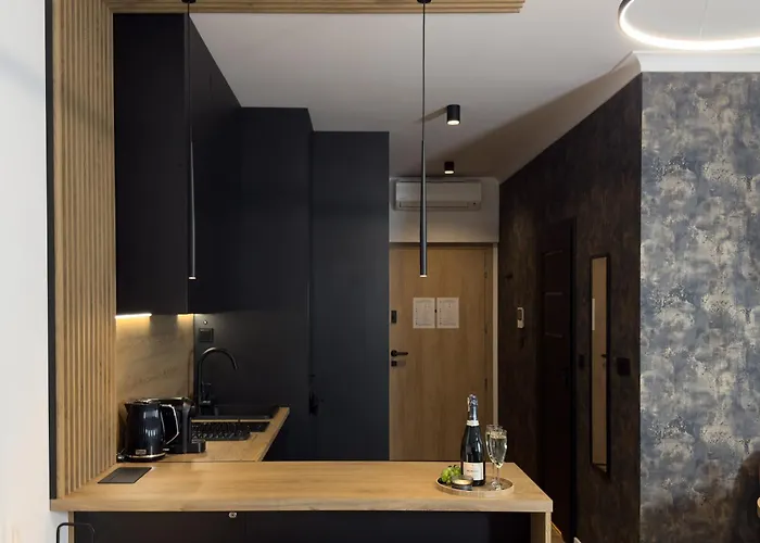 Urban Global Skyline 23rd Floor No 8, Free Garage, Self Check-in, No Deposit Katowice