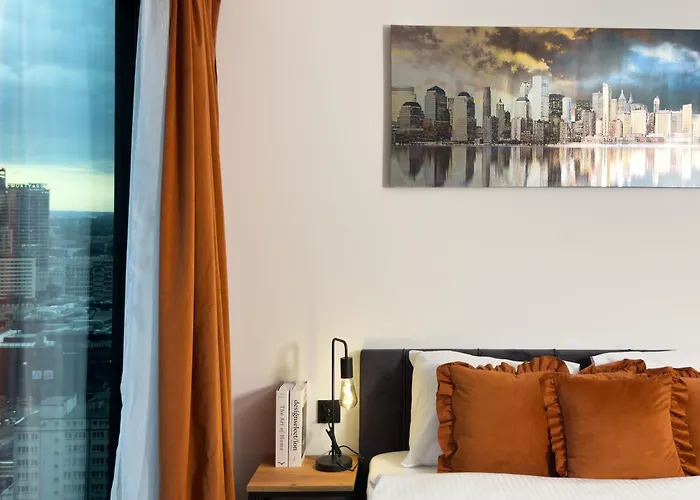 Urban Global Skyline 23rd Floor No 8, Free Garage, Self Check-in, No Deposit Apartman *